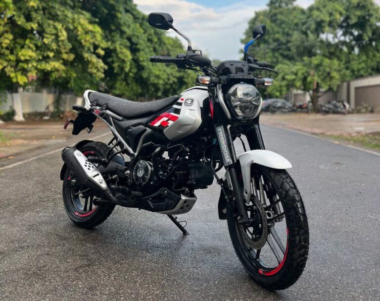 Bajaj Freedom 125 CNG Review 