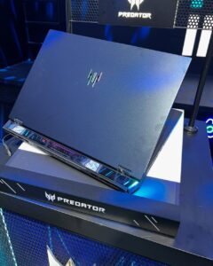 Acer Predator Helios 18
